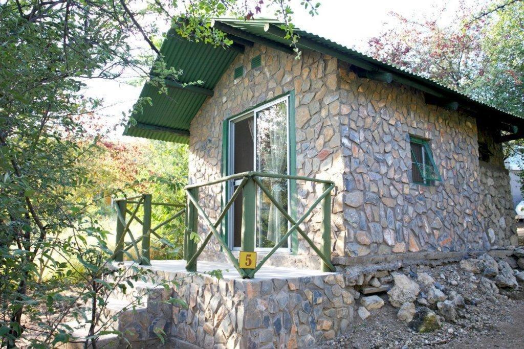 Villa Sasa Safari Camp & Tours Outjo Esterno foto