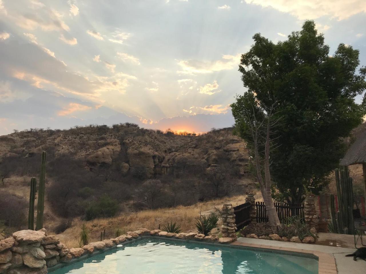 Villa Sasa Safari Camp & Tours Outjo Esterno foto