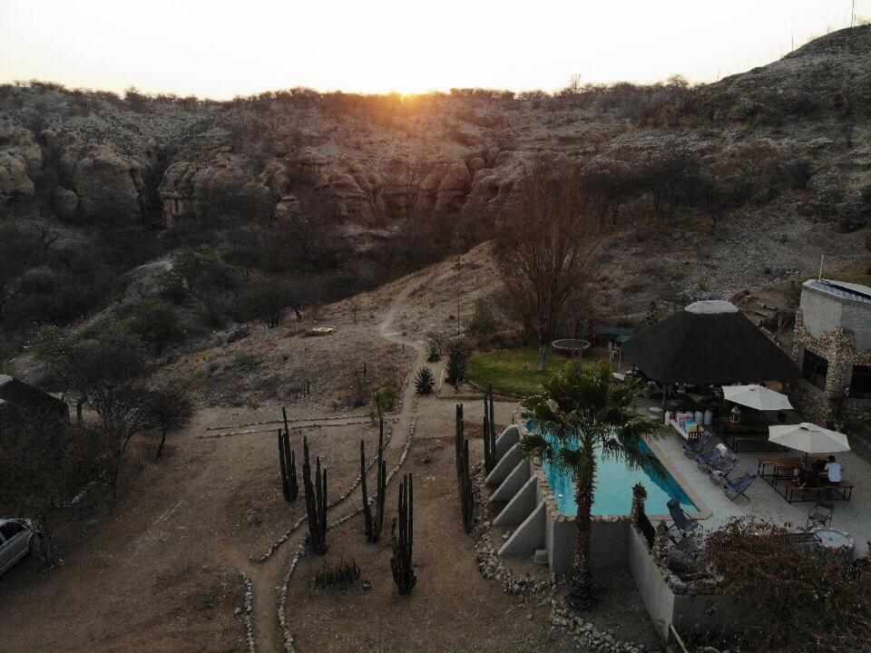 Villa Sasa Safari Camp & Tours Outjo Esterno foto